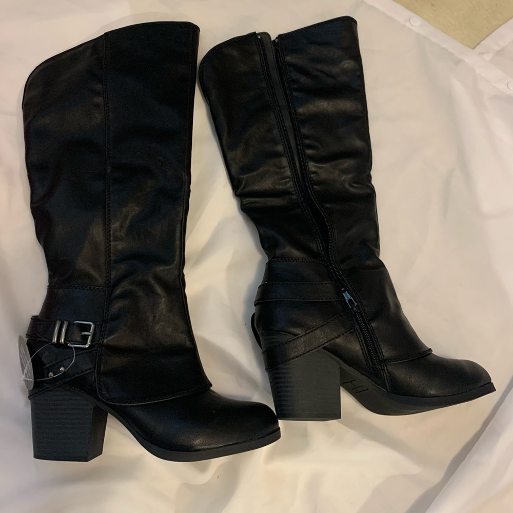 American rag NEW boots sz 8